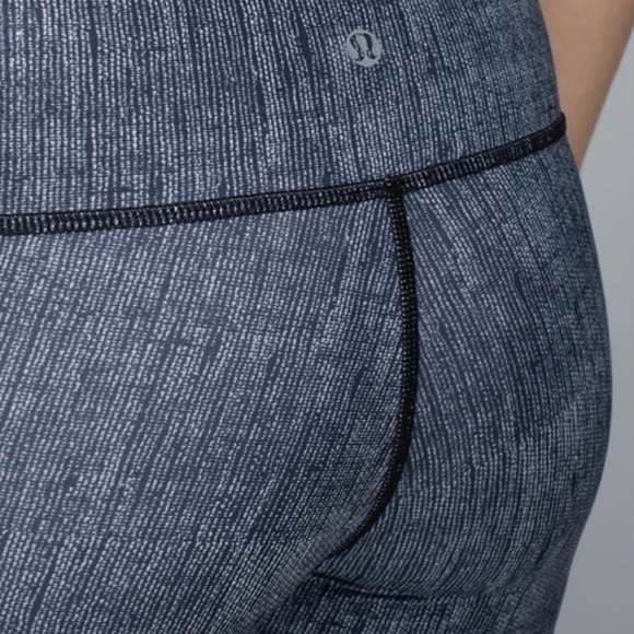 Lululemon Wunder Under Burlap Texture Cropped Leggings Size 4 - Picture 4 of 16